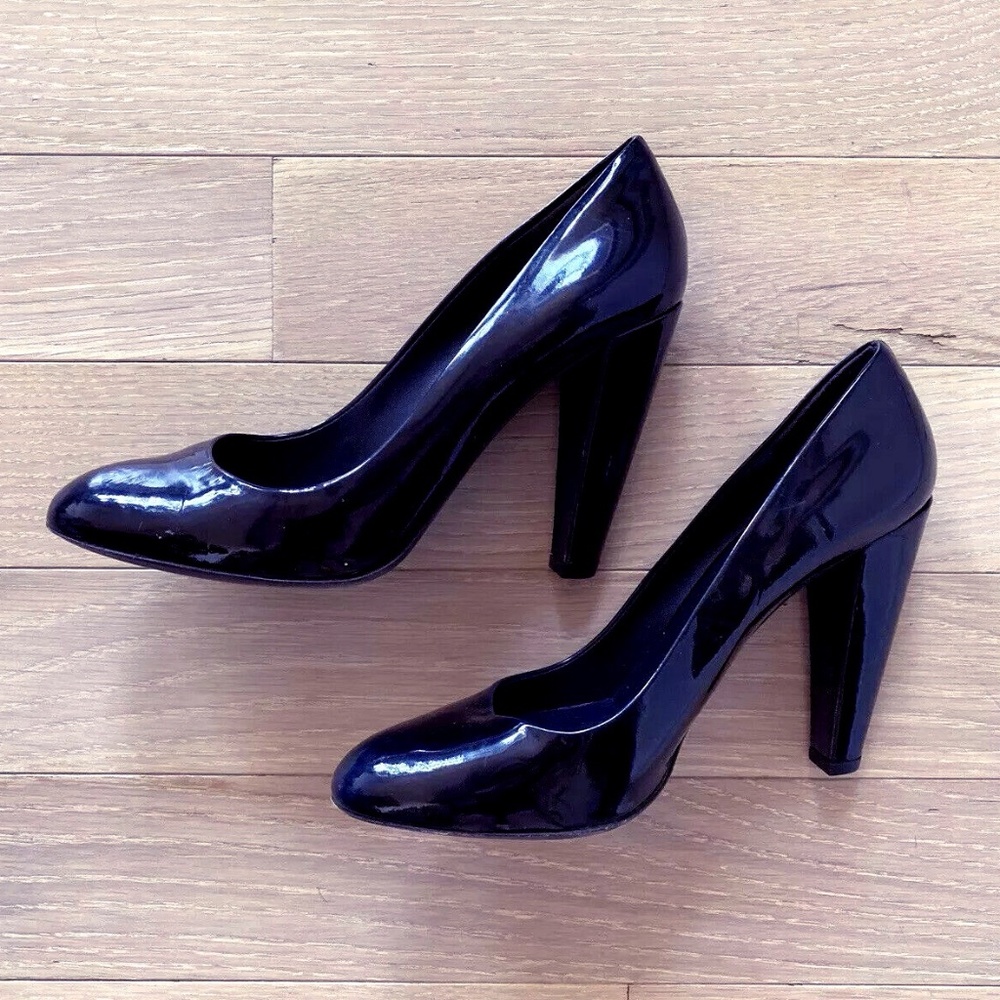 Miu Miu Size 7.5 Patent Leather Black 38 High Heel